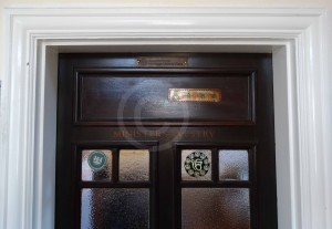 Figure 4: An interior door at Guru Amar Das Gurdwara, with original ‘Ministers Vestry’ signage. © Clare Canning 2016