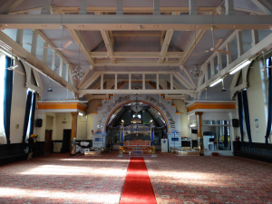 Figure 3: The darbar sahib (prayer hall) at Guru Amar Das Gurdwara, formerly a Baptist church. © Clare Canning 2016